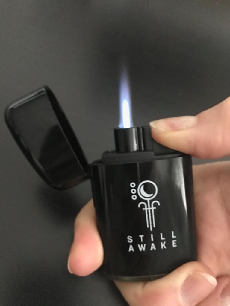 [lig-uni-whi] Feuerzeuge (Lighter)